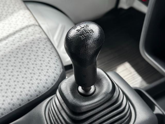 ＮＴ１００クリッパートラック 　冷蔵　冷凍車　２コンプレサー　菱重コールド製（13枚目）
