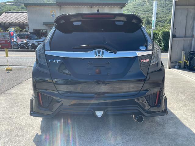 フィット ＲＳ　６速マニュアル・車高調・無限エアロ・社外マフラー　６速マニュアル・車高調・無限エアロ・社外マフラー・ナビ＆ＴＶ（7枚目）