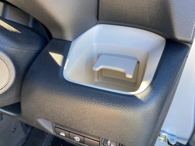 デリカミニ Ｇ　プレミアム　アダプティブクルーズコントロール　オートマチックハイビーム　ＤＶＤ　シートヒーター　ＥＴＣ　ベンチシート　ルーフレール　エアコン　コーナーセンサー　パワステ　アルミホイール　キーレスエントリー　ＡＢＳ（31枚目）
