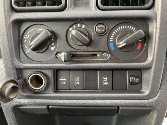 キャリイトラック ＫＣスペシャル　デュアルカメラサポート　ＡＣ　ＰＳ　パワーウィンド　エアバック　横滑り防止装置　オートハイビーム　車線逸脱防止　キーレス　ＡＢＳ　両席エアバッグ（9枚目）