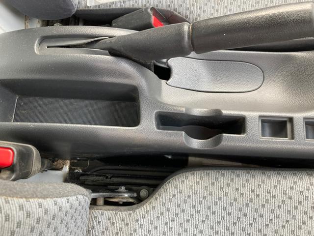 キャリイトラック ＫＣスペシャル　デュアルカメラサポート　ＡＣ　ＰＳ　パワーウィンド　エアバック　横滑り防止装置　オートハイビーム　車線逸脱防止　キーレス　ＡＢＳ　両席エアバッグ（27枚目）