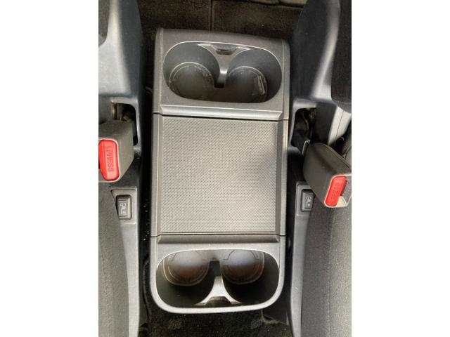 デリカD:5 D パワーパッケージ 両側PSD LEDヘッドランプ ナビTV DVD再生機能 パートタイム4WD キーフリー メモリナビ 3列シート ウォークスルー ETC車載器 アルミ Rカメラ 盗難防止システム シ-トヒ-タ-(12枚目)