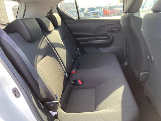 アクア Sスタイルブラック 車線逸脱アラート ECOモード バックモニタ- 地デジフルセグ ナビTV イモビライザー スマートキープッシュスタート ETC付き Wエアバッグ キーフリ メモリーナビゲーション ドラレコ付き ABS(13枚目)