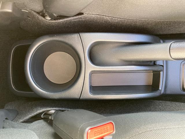 アクア Sスタイルブラック 車線逸脱アラート ECOモード バックモニタ- 地デジフルセグ ナビTV イモビライザー スマートキープッシュスタート ETC付き Wエアバッグ キーフリ メモリーナビゲーション ドラレコ付き ABS(28枚目)