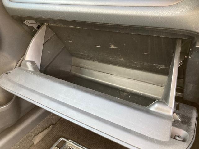 アクア Sスタイルブラック 車線逸脱アラート ECOモード バックモニタ- 地デジフルセグ ナビTV イモビライザー スマートキープッシュスタート ETC付き Wエアバッグ キーフリ メモリーナビゲーション ドラレコ付き ABS(32枚目)