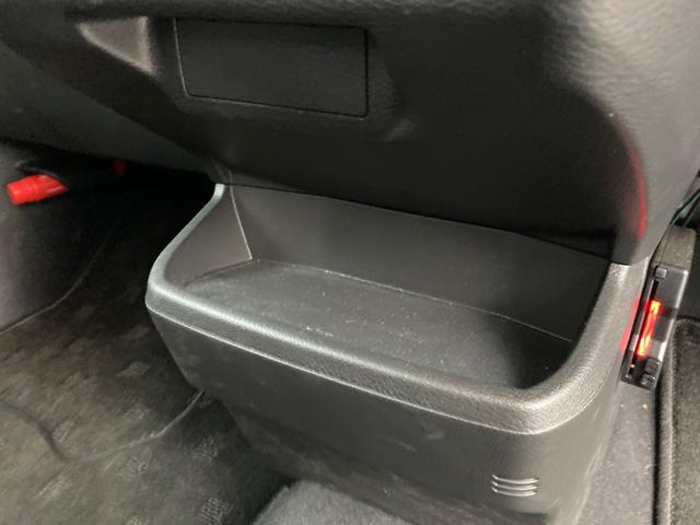 eKクロス EV G 衝突被害軽減ブレ-キ レーンキープアシスト バックモニター フルセグTV オートハイビーム カーテンエアバッグ スマートキー メモリーナビ フルオートエアコン キーフリー クリアランスソナー ABS(31枚目)