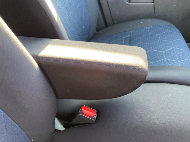 肘置きもあるので長距離運転も楽に運転できますよ！