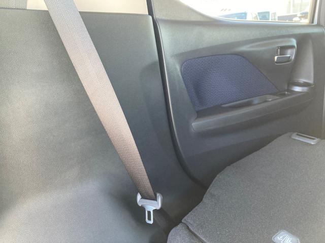 後部座席の内側もきれいにしてます！