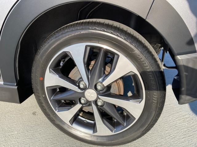 純正アルミホイールです。タイヤの溝等は納車前に点検し確認致しますので、ご安心ください。