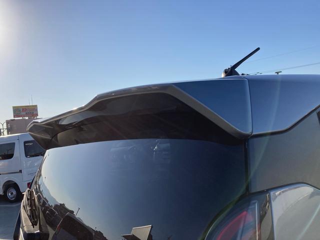 リアスポイラーも付いていてカッコイイですよ！