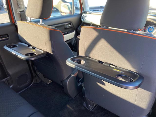 �^�]�ȁA����Ȃ̌��ɂ��ȈՃe�[�u���A�h�����N�z���_�[���t���Ă��ĕ֗��ł��B�t�b�N���t���Ă���̂ő܂Ȃǂ��|����܂��B