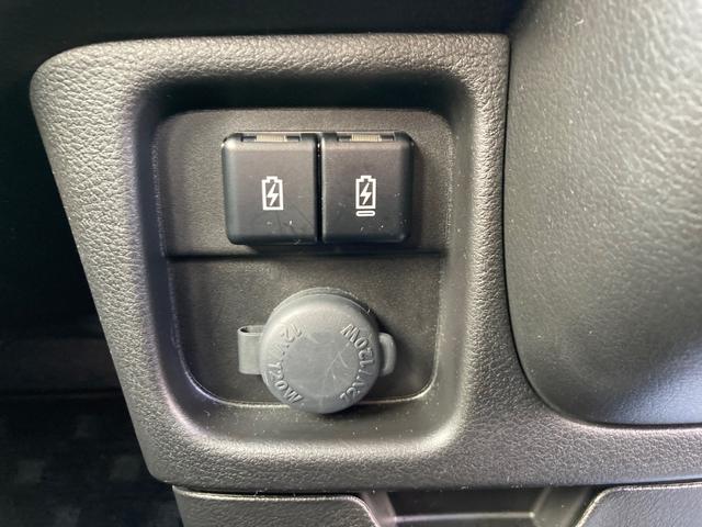 デリカＤ：２ ハイブリッドＭＺ　オートハイビーム　衝突被害軽減ブレーキ　アダプティブクルーズコントロール　スマートキー＆プッシュスタート　両側パワースライドドア　フルセグＴＶ　ＤＶＤ　シートヒーター　ナビＴＶ　コーナーセンサー（13枚目）