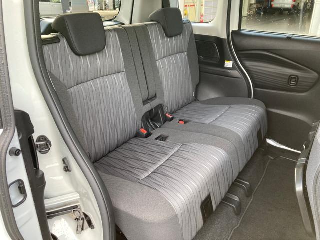 デリカＤ：２ ハイブリッドＭＺ　オートハイビーム　衝突被害軽減ブレーキ　アダプティブクルーズコントロール　スマートキー＆プッシュスタート　両側パワースライドドア　フルセグＴＶ　ＤＶＤ　シートヒーター　ナビＴＶ　コーナーセンサー（14枚目）