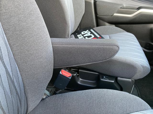 デリカＤ：２ ハイブリッドＭＺ　オートハイビーム　衝突被害軽減ブレーキ　アダプティブクルーズコントロール　スマートキー＆プッシュスタート　両側パワースライドドア　フルセグＴＶ　ＤＶＤ　シートヒーター　ナビＴＶ　コーナーセンサー（28枚目）