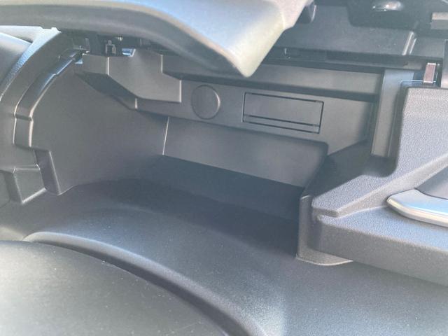 デリカＤ：２ ハイブリッドＭＺ　オートハイビーム　衝突被害軽減ブレーキ　アダプティブクルーズコントロール　スマートキー＆プッシュスタート　両側パワースライドドア　フルセグＴＶ　ＤＶＤ　シートヒーター　ナビＴＶ　コーナーセンサー（32枚目）