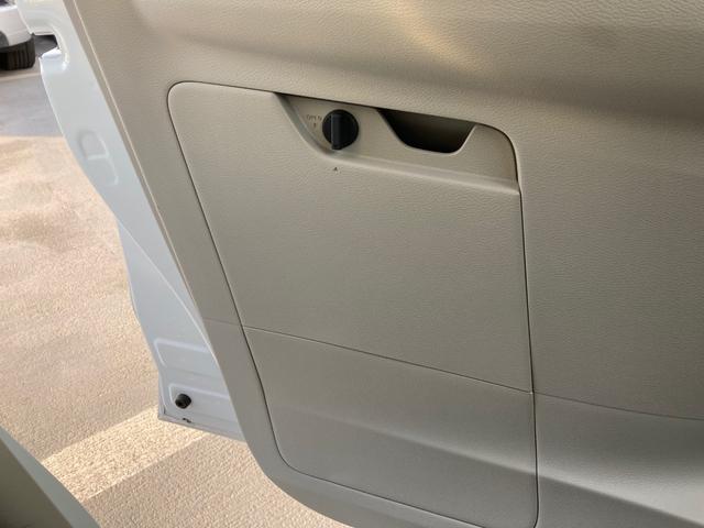 eKワゴン M オートハイビーム 踏み間違い防止アシスト 車線逸脱警報 イモビライザー ナビTV ETC パワーウィンドウ フルセグ Pセンサー マニュアルエアコン バックカメラ キーレスエントリー ASC パワステ(14枚目)