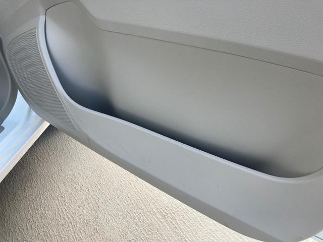 eKワゴン M オートハイビーム 踏み間違い防止アシスト 車線逸脱警報 イモビライザー ナビTV ETC パワーウィンドウ フルセグ Pセンサー マニュアルエアコン バックカメラ キーレスエントリー ASC パワステ(24枚目)