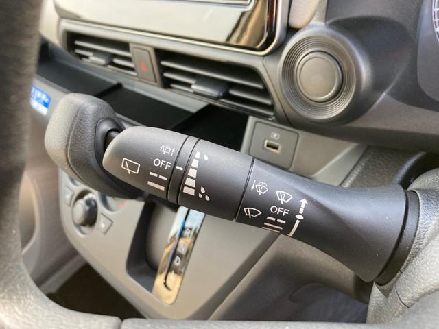 eKワゴン M オートハイビーム 踏み間違い防止アシスト 車線逸脱警報 イモビライザー ナビTV ETC パワーウィンドウ フルセグ Pセンサー マニュアルエアコン バックカメラ キーレスエントリー ASC パワステ(32枚目)
