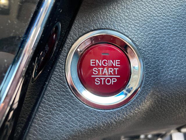 ヴェゼル X・ホンダセンシング ワンセグ Rカメラ Wエアバッグ アクティブクルーズコントロール オートエアコン 衝突軽減ブレ-キ パワステ Dレコ アルミ スマートキーシステム 横滑り防止機能 パワーウインドウ TVナビ ABS(7枚目)