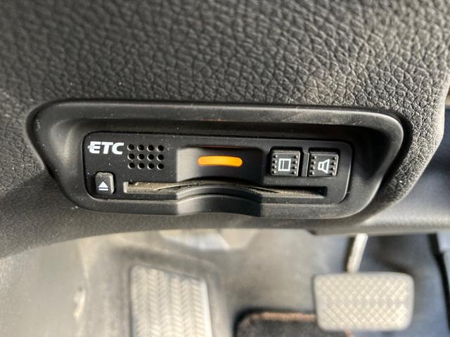 ヴェゼル X・ホンダセンシング ワンセグ Rカメラ Wエアバッグ アクティブクルーズコントロール オートエアコン 衝突軽減ブレ-キ パワステ Dレコ アルミ スマートキーシステム 横滑り防止機能 パワーウインドウ TVナビ ABS(8枚目)