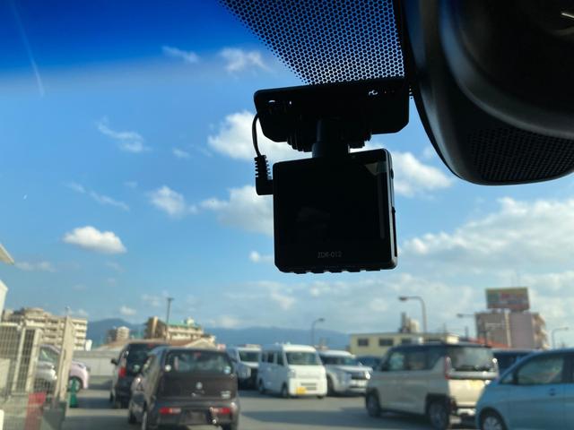 ヴェゼル X・ホンダセンシング ワンセグ Rカメラ Wエアバッグ アクティブクルーズコントロール オートエアコン 衝突軽減ブレ-キ パワステ Dレコ アルミ スマートキーシステム 横滑り防止機能 パワーウインドウ TVナビ ABS(16枚目)