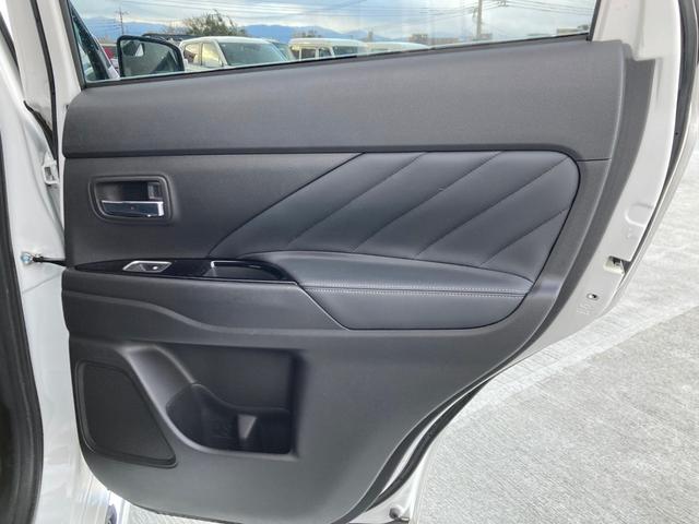 �㕔���Ȃ͌�납��O��ɃX���C�h�o���ĕ֗��ł��B�̓��������ꂢ�ɂ��Ă܂��B������̏��ɂ����[�X�y�[�X������܂��I