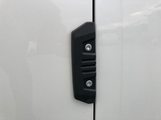 デリカミニ Ｔ　プレミアム　衝突軽減装置　ターボエンジン　オートハイビーム　ＬＫＡ　寒冷地　パワステ　フルタイム４ＷＤ　エアバッグ　ＥＳＣ　インテリキー　キーフリー　ＥＴＣ　アルミホイール　ルーフレール　シートヒータ　ＡＢＳ（58枚目）