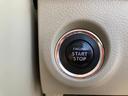 キーレスをお持ちであればエンジンスタートはこのボタンを押すだけです。バックなどから出す必要もなく便利ですよ!