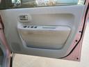 運転席の内張もきれいにしてます。内張りの所にも収納スペースがあります!