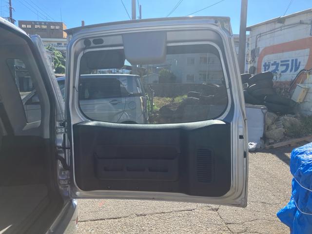 トッポ M キーレスエントリー 盗難防止システム 衝突安全ボディ CD再生可能 フルフラット パワーステアリング(18枚目)