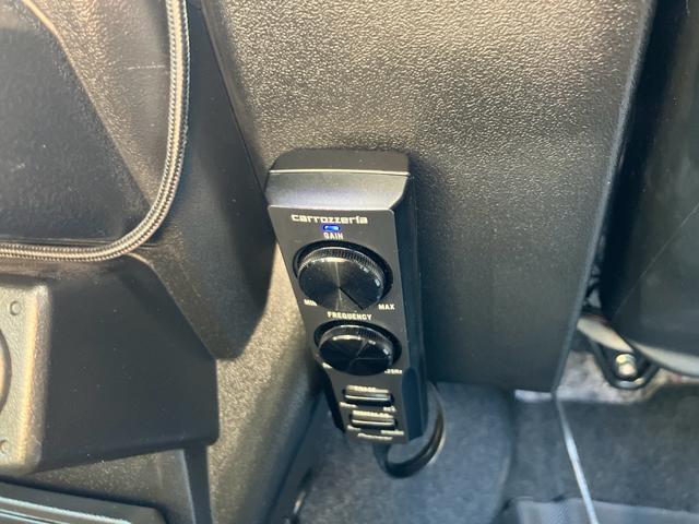 ５速マニュアル　４ＷＤ　ビルシャタイン　ワンオーナー車　前後ドライブレコーダー　ウーファー　アイドリングストップ　シートヒーター