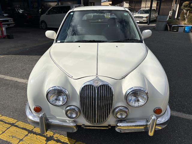 ビュート ベースグレード（3枚目）