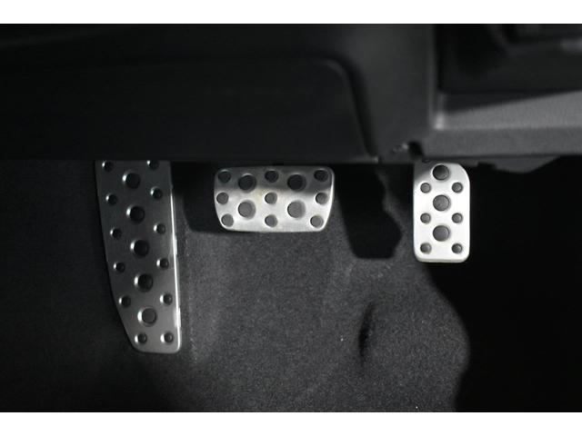 クロストレック リミテッド ワンオーナー車 A型モデル フロントカメラ・両サイドカメラ・デジタルマルチビューモニター・オート機能付エアコン・パドルシフト機能・フロントシート&ステアリングヒーター・18インチアルミホイール(21枚目)