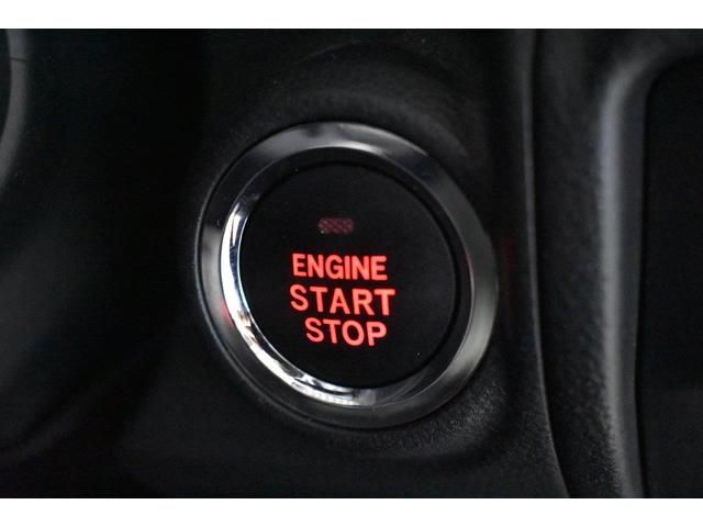 クロストレック リミテッド ワンオーナー車 A型モデル フロントカメラ・両サイドカメラ・デジタルマルチビューモニター・オート機能付エアコン・パドルシフト機能・フロントシート&ステアリングヒーター・18インチアルミホイール(22枚目)