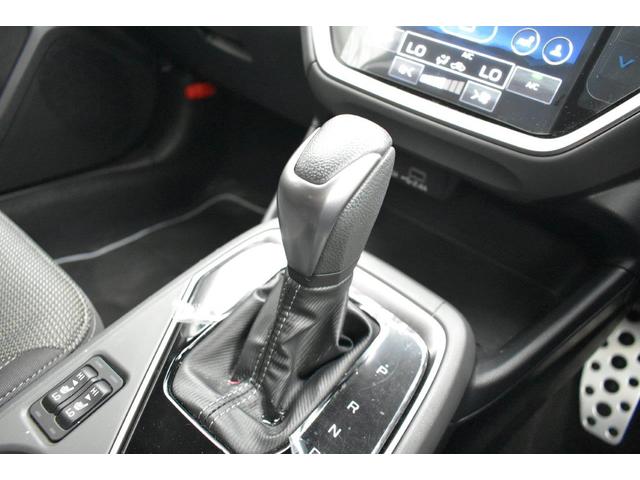 クロストレック リミテッド ワンオーナー車 A型モデル フロントカメラ・両サイドカメラ・デジタルマルチビューモニター・オート機能付エアコン・パドルシフト機能・フロントシート&ステアリングヒーター・18インチアルミホイール(24枚目)