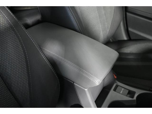 クロストレック リミテッド ワンオーナー車 A型モデル フロントカメラ・両サイドカメラ・デジタルマルチビューモニター・オート機能付エアコン・パドルシフト機能・フロントシート&ステアリングヒーター・18インチアルミホイール(27枚目)