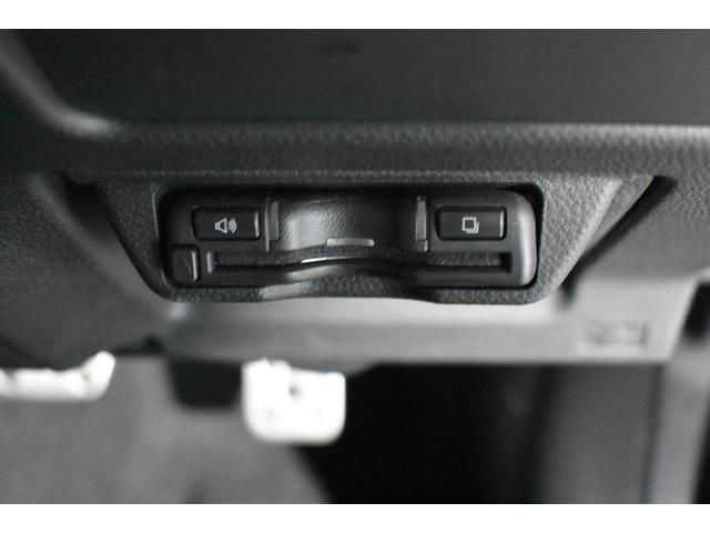 クロストレック リミテッド ワンオーナー車 A型モデル フロントカメラ・両サイドカメラ・デジタルマルチビューモニター・オート機能付エアコン・パドルシフト機能・フロントシート&ステアリングヒーター・18インチアルミホイール(28枚目)