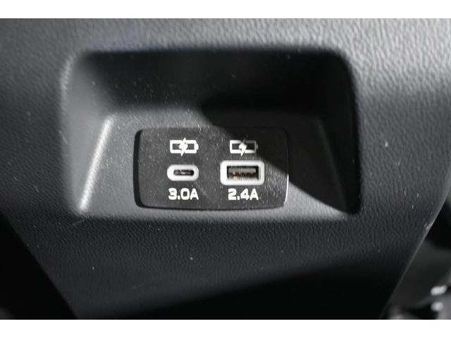 クロストレック リミテッド ワンオーナー車 A型モデル フロントカメラ・両サイドカメラ・デジタルマルチビューモニター・オート機能付エアコン・パドルシフト機能・フロントシート&ステアリングヒーター・18インチアルミホイール(34枚目)