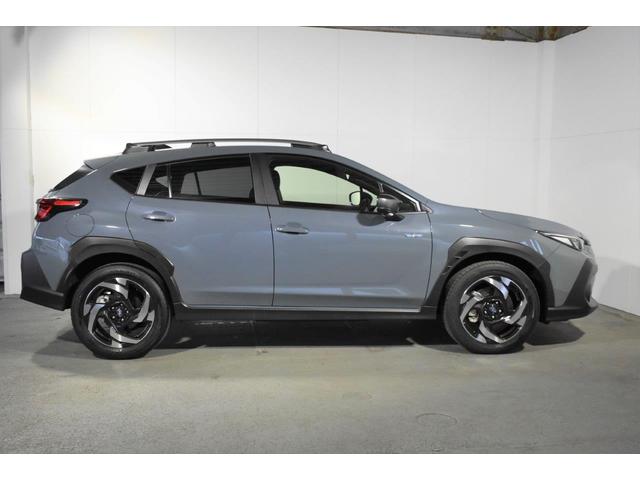 クロストレック プレミアムS:HEV EX 元デモカー フロントカメラ・両サイドカメラ・デジタルマルチビューモニター・オート機能付エアコン・パドルシフト機能・フロントシート&ステアリングヒーター・ルーフレール・18インチアルミホイール(14枚目)