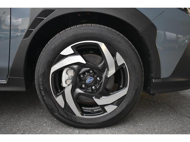 クロストレック プレミアムS:HEV EX 元デモカー フロントカメラ・両サイドカメラ・デジタルマルチビューモニター・オート機能付エアコン・パドルシフト機能・フロントシート&ステアリングヒーター・ルーフレール・18インチアルミホイール(15枚目)