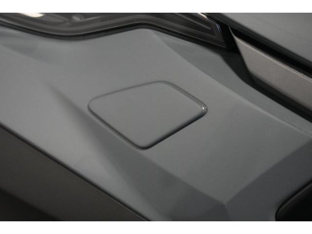 クロストレック プレミアムS:HEV EX 元デモカー フロントカメラ・両サイドカメラ・デジタルマルチビューモニター・オート機能付エアコン・パドルシフト機能・フロントシート&ステアリングヒーター・ルーフレール・18インチアルミホイール(19枚目)