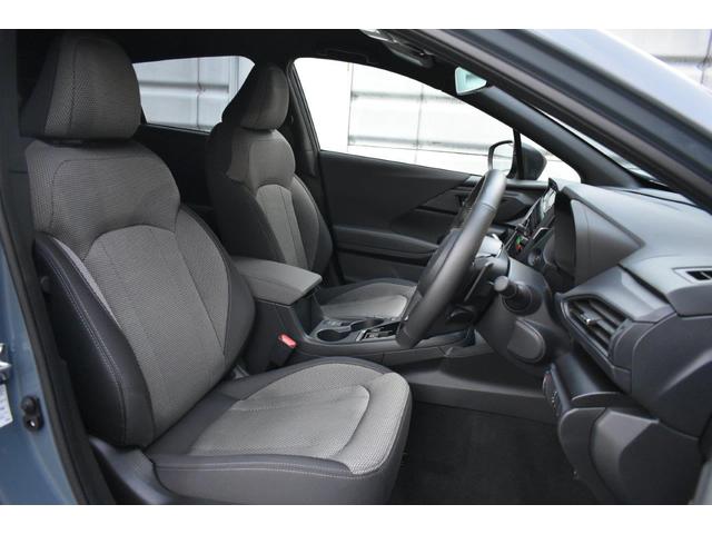 クロストレック プレミアムS:HEV EX 元デモカー フロントカメラ・両サイドカメラ・デジタルマルチビューモニター・オート機能付エアコン・パドルシフト機能・フロントシート&ステアリングヒーター・ルーフレール・18インチアルミホイール(33枚目)