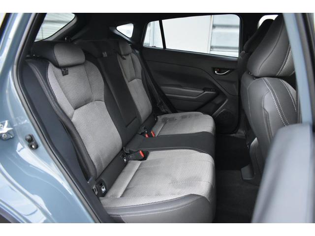 クロストレック プレミアムS:HEV EX 元デモカー フロントカメラ・両サイドカメラ・デジタルマルチビューモニター・オート機能付エアコン・パドルシフト機能・フロントシート&ステアリングヒーター・ルーフレール・18インチアルミホイール(34枚目)