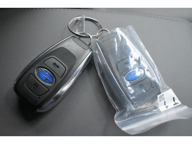 クロストレック プレミアムS:HEV EX 元デモカー フロントカメラ・両サイドカメラ・デジタルマルチビューモニター・オート機能付エアコン・パドルシフト機能・フロントシート&ステアリングヒーター・ルーフレール・18インチアルミホイール(43枚目)