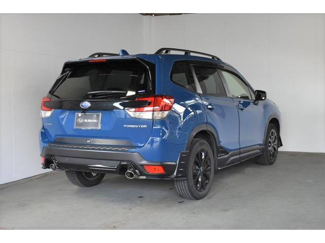 フォレスター ＸＴ－エディション　ワンオーナー車　フロントカメラ・左サイドカメラ・左右独立温度調整機能付きフルオートエアコン装備・パドルシフト機能・１８インチアルミホイール（10枚目）