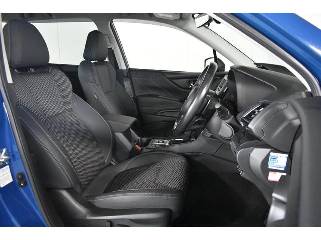 フォレスター ＸＴ－エディション　ワンオーナー車　フロントカメラ・左サイドカメラ・左右独立温度調整機能付きフルオートエアコン装備・パドルシフト機能・１８インチアルミホイール（35枚目）