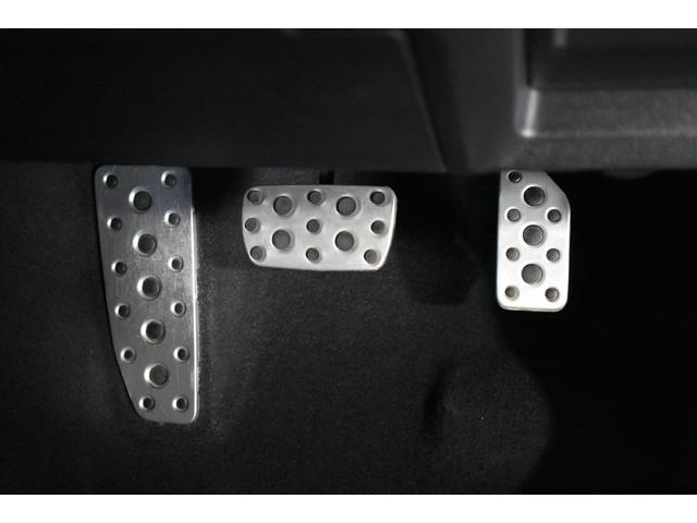 ＸＶ アドバンス　Ｆ型モデル　ワンオーナー　フロントカメラ・左サイドカメラ・オート機能付エアコン・パドルシフト機能・レザーシート・フロントシートヒーター・１８インチアルミホイール（25枚目）