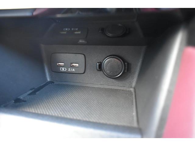 フォレスター ＳＴＩスポーツ　ワンオーナー　Ｅ型モデル　左サイドカメラ・左右独立温度調整機能付きフルオートエアコン装備・レザーシート・シートヒーター・パドルシフト機能・１８インチアルミホイール（21枚目）