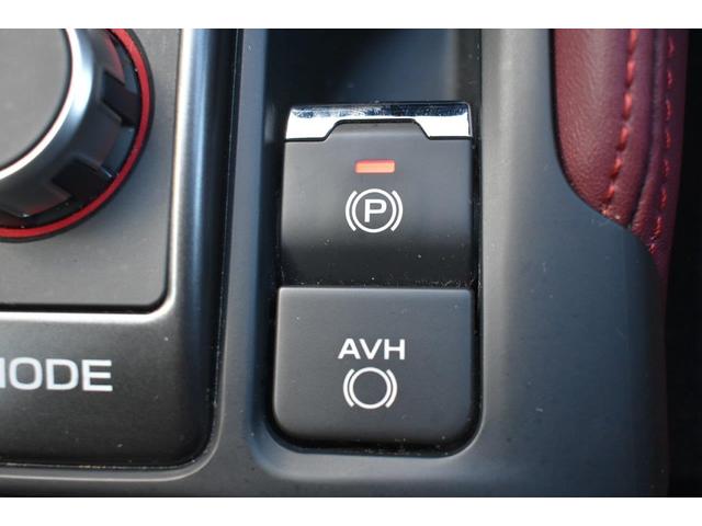 フォレスター ＳＴＩスポーツ　ワンオーナー　Ｅ型モデル　左サイドカメラ・左右独立温度調整機能付きフルオートエアコン装備・レザーシート・シートヒーター・パドルシフト機能・１８インチアルミホイール（27枚目）