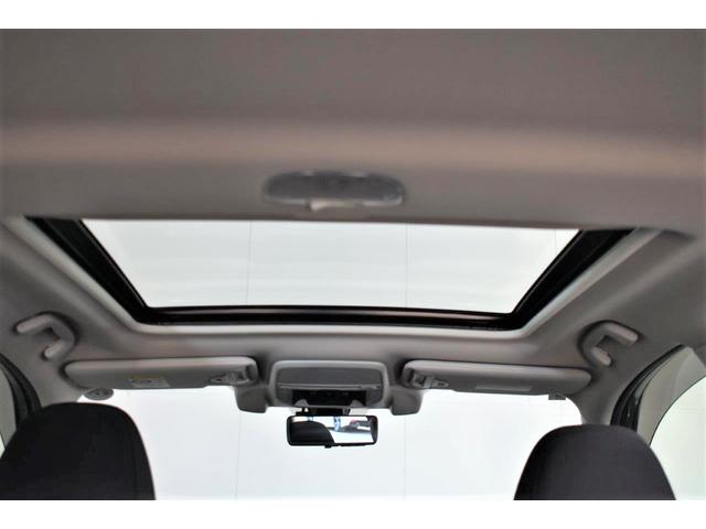 フォレスター Ｐｒｅｍｉｕｍ　ＥｙｅＳｉｇｈｔ搭載車　ワンオーナー　フロントカメラ・左サイドカメラ・左右独立温度調整機能付きフルオートエアコン装備・パドルシフト機能・アルミペダル・スマートリヤビューミラー・電動リヤゲート・サンルーフ・１８インチアルミホイール（9枚目）